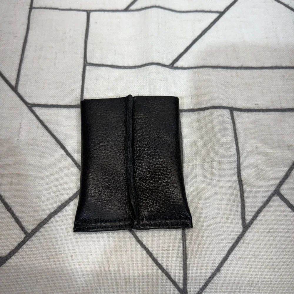 Latico Leather Card Case Pouch OS Black Snap Closure Pebbled Minimalist